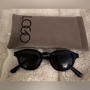 LOGO SUNGLASSES SHADES LORI GOLDSTEIN DESIGNER CLASSY BLACK CASE EYE PROTECTION
